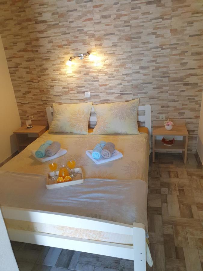 Apartmani Daria & Jure Trogir Exteriör bild
