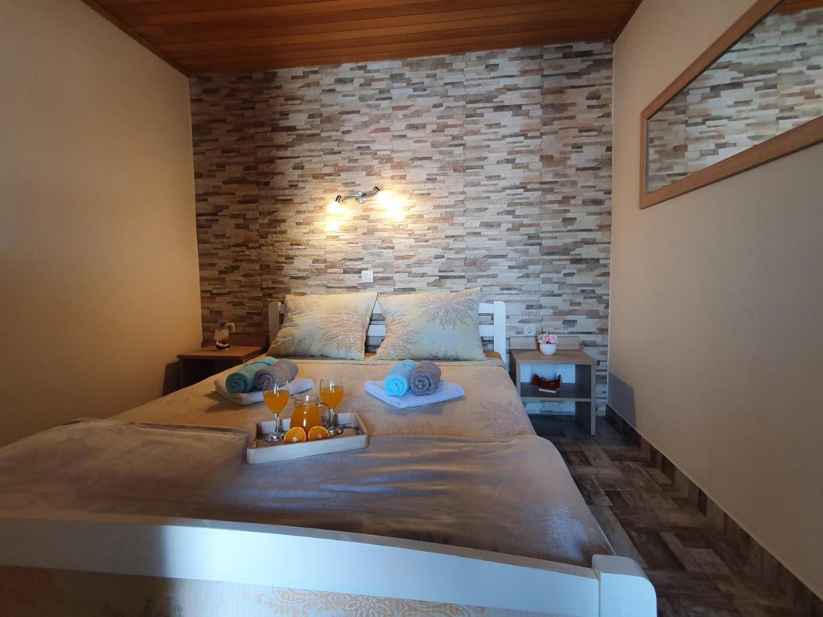 Apartmani Daria & Jure Trogir Exteriör bild